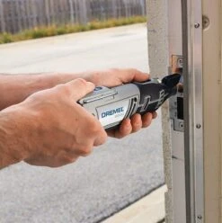 Dremel 8220 Multitool - Roterend - 12V - Met 65 Accessoires En Toolbox - Met 2x Accu En Lader -Makita Winkel 1194x1200 3