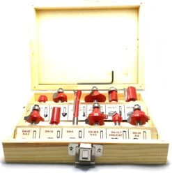 Merkloos Bovenfrezenset 12-delig - Frezenset 12-delig - Frezenset Voor Bovenfrees - Schachtdiameter 6mm In Hout Koffer