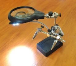 Merkloos Derde Hand Met LED Vergrootglas - Helping / Helpende 3e Soldeer Hand Soldeerhulp 14 Merkloos Derde Hand Met LED Vergrootglas - Helping / Helpende 3e Soldeer Hand Soldeerhulp -Makita Winkel 1200x1045 3