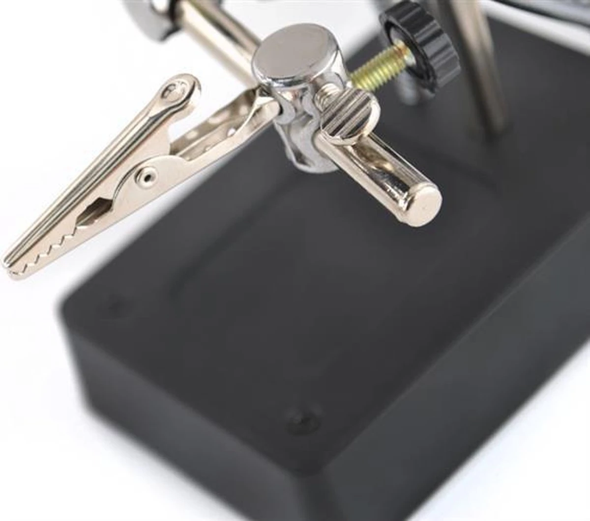 Merkloos Derde Hand Met LED Vergrootglas - Helping / Helpende 3e Soldeer Hand Soldeerhulp 4 Merkloos Derde Hand Met LED Vergrootglas - Helping / Helpende 3e Soldeer Hand Soldeerhulp - Afbeelding 2