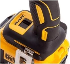 DeWalt DCF887P2-QW Accu-slagschroevendraaier 2x 5.0Ah Accu -Makita Winkel 1200x1091 3
