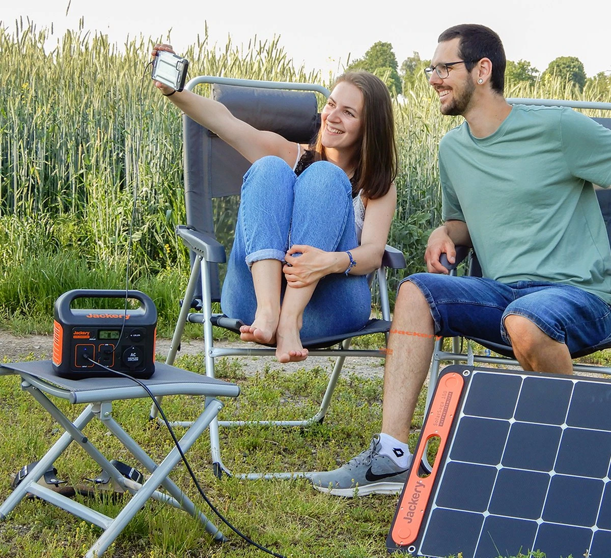 Jackery Explorer 240 Met 100W Zonnepaneel - Jackery Powerstation Met Zonnepaneel - Solar Panel Gereedschapsaccu - Kamperen - Off-grid Survival - 230V Power Station Generator 8 Jackery Explorer 240 Met 100W Zonnepaneel - Jackery Powerstation Met Zonnepaneel - Solar Panel Gereedschapsaccu - Kamperen - Off-grid Survival - 230V Power Station Generator - Afbeelding 6
