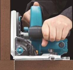 Makita SP6000J Invalzaag In Mbox - 1300w -Makita Winkel 1200x1146
