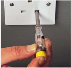 STANLEY STHT0-66121 Spanningzoeker - 220-250V -Makita Winkel 1200x1151 7