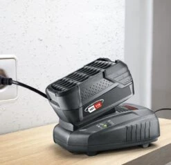 Bosch 18 V Accu En Lader Starterset - 18V - 4.0 Ah + AL 1830 Lader 9 Bosch 18 V Accu En Lader Starterset - 18V - 4.0 Ah + AL 1830 Lader -Makita Winkel 1200x1156 3