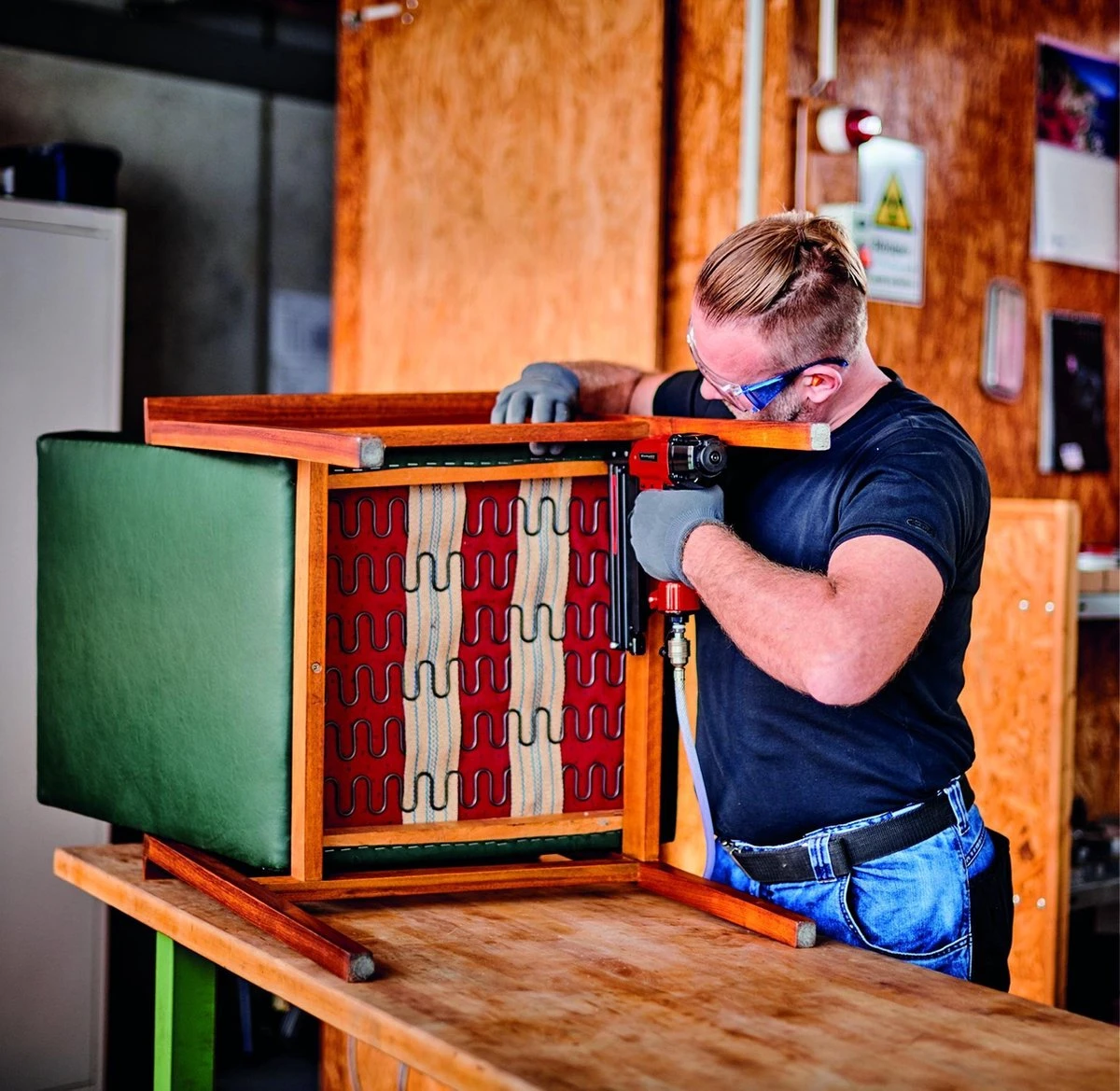 Einhell Pneumatische Tacker TC-PN 50 (schiet Nieten En Spijkers - Vulstand Indicator - Anti-slip Rubberen Handgreep - Diepte Afstelling - Incl. 1500 Nietjes En 2000 Spijkers - Transport En Opbergkoffer) 11 Einhell Pneumatische Tacker TC-PN 50 (schiet Nieten En Spijkers - Vulstand Indicator - Anti-slip Rubberen Handgreep - Diepte Afstelling - Incl. 1500 Nietjes En 2000 Spijkers - Transport En Opbergkoffer) - Afbeelding 9