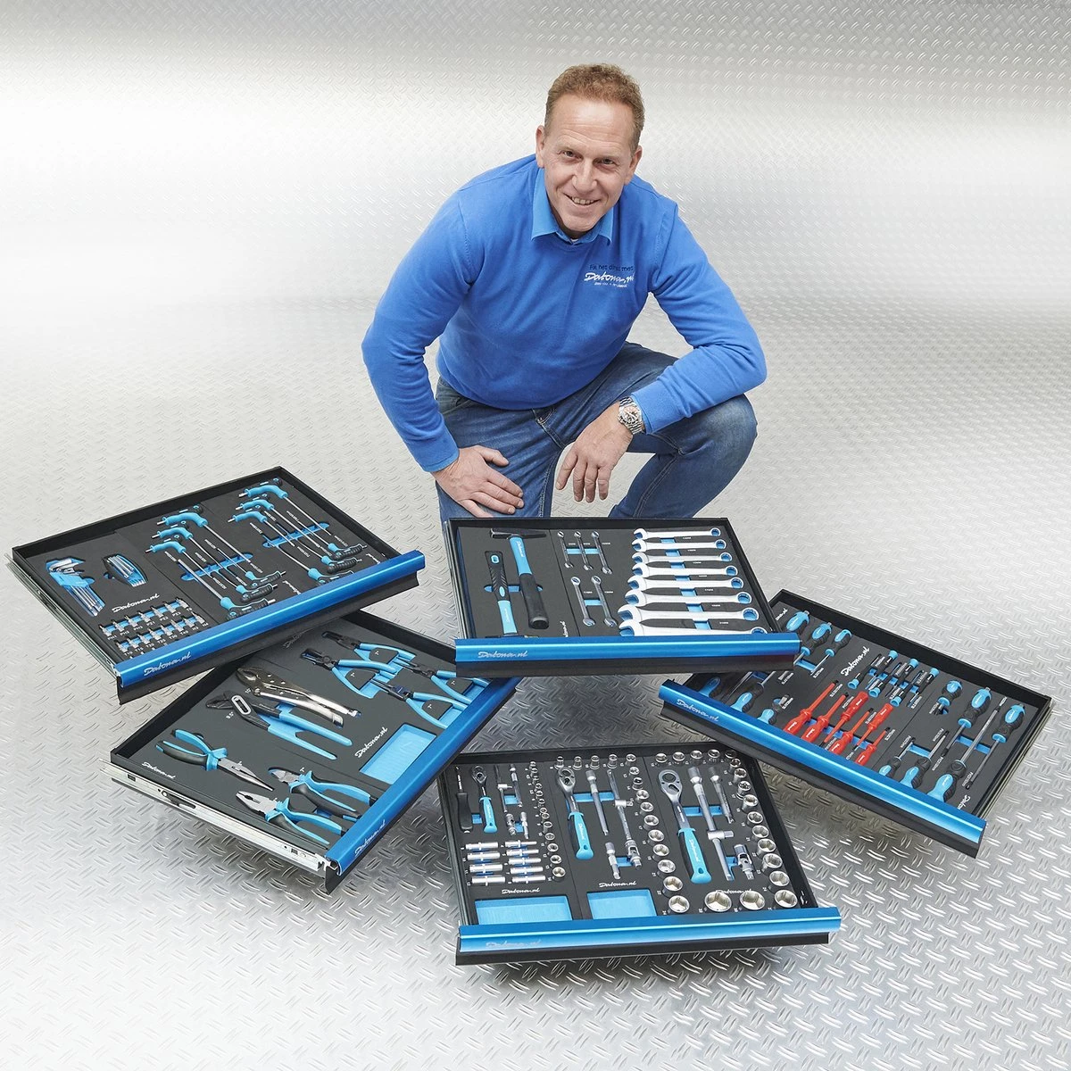 Datona® Gevulde Gereedschapswagen Ultimate Plus 8 Lades 5 Lades Gevuld - Zwart 4 Datona® Gevulde Gereedschapswagen Ultimate Plus 8 Lades 5 Lades Gevuld - Zwart - Afbeelding 2