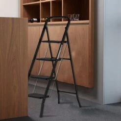 Kibani Keukentrapje - 4 Treden - Huishoudtrap - Keukentrap - Opstapje - Metaal - Opvouwbaar - Inklapbaar - Zwart - Antislip - Stevig -Makita Winkel 1200x1200 1919