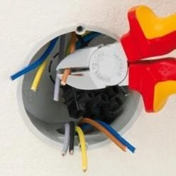 Knipex Zijsnijtang - 7006 - 160mm 28 Knipex Zijsnijtang - 7006 - 160mm -Makita Winkel 1200x1200 1924