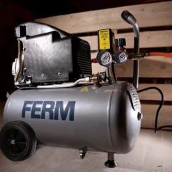 FERM Compressor 1100W – 24 Liter Tankinhoud – 8 Bar – 1.5pk – Incl. Universele ¼” Snelkoppeling En 2 Manometers -Makita Winkel 1200x1200 334