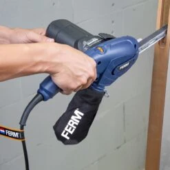 FERM EFM1001 Precisie Bandschuurmachine - 400W - 1070-1650m/min Bandsnelheid - Incl. 3 Schuurarmen, 12 Schuurvellen En Een Robuuste Opbergkoffer -Makita Winkel 1200x1200 526