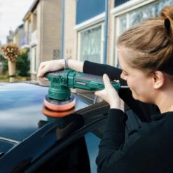 VONROC Excentrische Polijstmachine – 650W – Ø125mm – Soft Start – Vast Vermogen & 7 Polijstschijven -Makita Winkel 1200x1200 787