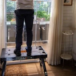 FUXTEC Werkbank - 5in1 - Universele Werkbank, Werkplatform, Steiger, Zaagbok, Transportrol En Werkplaatsrolbord In één - FX-WB 24 FUXTEC Werkbank - 5in1 - Universele Werkbank, Werkplatform, Steiger, Zaagbok, Transportrol En Werkplaatsrolbord In één - FX-WB -Makita Winkel 1200x1200 972