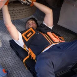 FUXTEC Werkbank - 5in1 - Universele Werkbank, Werkplatform, Steiger, Zaagbok, Transportrol En Werkplaatsrolbord In één - FX-WB 27 FUXTEC Werkbank - 5in1 - Universele Werkbank, Werkplatform, Steiger, Zaagbok, Transportrol En Werkplaatsrolbord In één - FX-WB -Makita Winkel 1200x1200 973