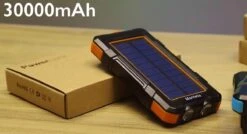 Solar Powerbank 30000 MAh Met Snellaadfunctie En Zonnepaneel / *KRACHTIGSTE* Powerbank / Powerbank Zonne Energie / Dubbele Usb Aansluiting / Zaklampfunctie / Waterdicht / LED / Zonnepaneel / Samsung, IPhone
