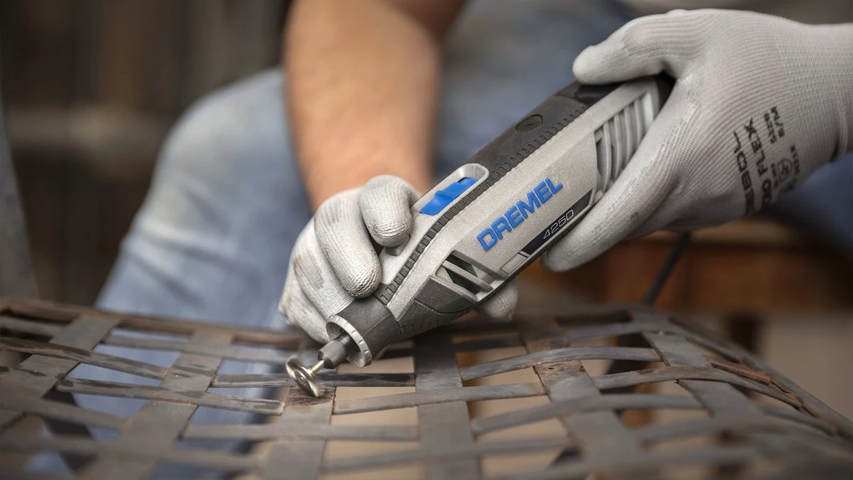 Dremel 4250 Multitool - Roterend - Incl. 45 Accessoires, 3 Hulpstukken, 2 Opbergoplossingen En Opbergkoffer 7 Dremel 4250 Multitool - Roterend - Incl. 45 Accessoires, 3 Hulpstukken, 2 Opbergoplossingen En Opbergkoffer - Afbeelding 5