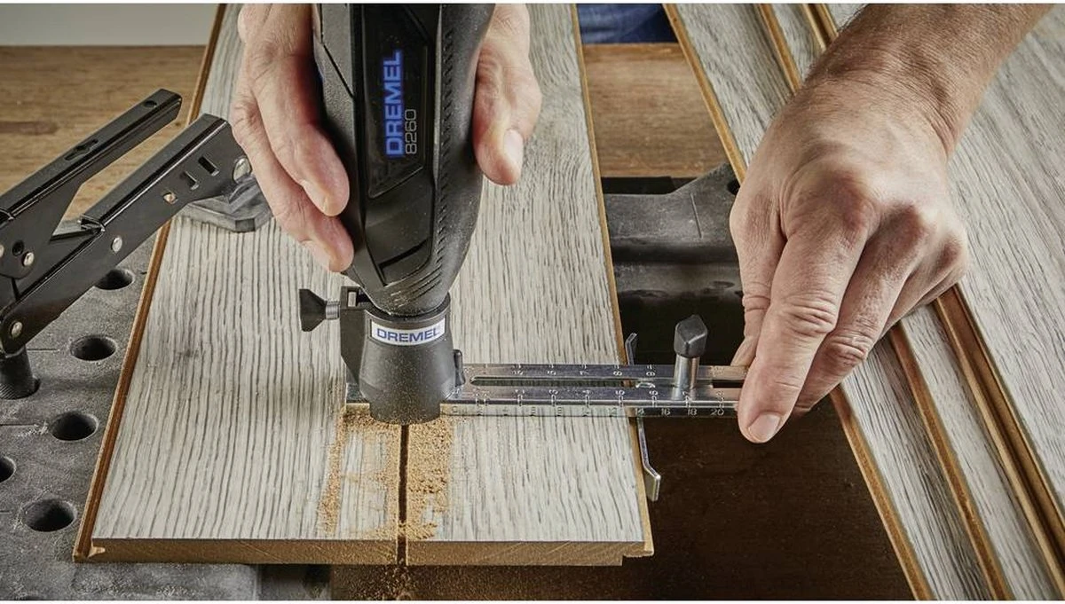 Dremel 8260 Multitool - Met Accu En Lader - Incl. Accessoires 9 Dremel 8260 Multitool - Met Accu En Lader - Incl. Accessoires - Afbeelding 7