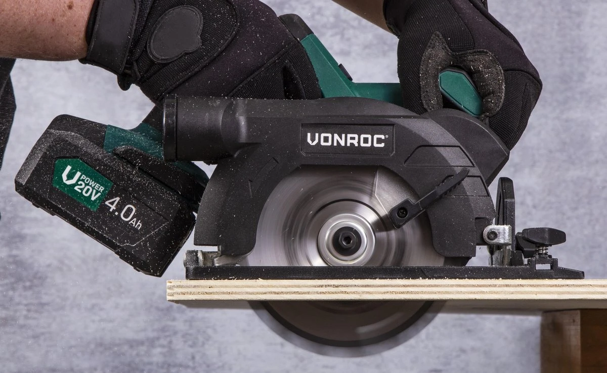 VONROC Accu Cirkelzaag – VPower 20V (zonder Accu & Lader) – Incl. Parallelgeleider & Ø150MM Zaagblad 13 VONROC Accu Cirkelzaag – VPower 20V (zonder Accu & Lader) – Incl. Parallelgeleider & Ø150MM Zaagblad - Afbeelding 11