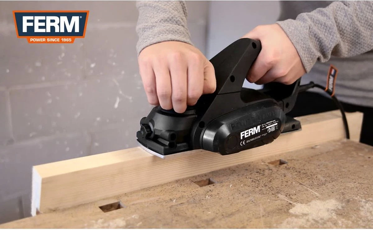 FERM Schaafmachine - 650W - Omkeerbare Messen - 8 Instelbare Schaafdieptes - Incl. Parallelgeleider En Opvangzak 4 FERM Schaafmachine - 650W - Omkeerbare Messen - 8 Instelbare Schaafdieptes - Incl. Parallelgeleider En Opvangzak - Afbeelding 2