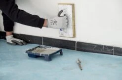 Perfect Cover® Ademend - 100cm X 25m - Zelfklevend Afdekvlies - Bescherm Uw Vloer Tijdens Het Klussen - Vloer Bescherming - Trap Bescherming - Klussen - Schilderen - Stucadoor - Variant Stucloper 12 Perfect Cover® Ademend - 100cm X 25m - Zelfklevend Afdekvlies - Bescherm Uw Vloer Tijdens Het Klussen - Vloer Bescherming - Trap Bescherming - Klussen - Schilderen - Stucadoor - Variant Stucloper -Makita Winkel 1200x793 21