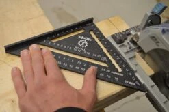 DjoDjo - Winkelhaak - Metrische Driehoek - Speed Square - Schrijfhaak - Blokhaak - Verstekhaak - 5-in-1 Meetdriehoek - Zwart 12 DjoDjo - Winkelhaak - Metrische Driehoek - Speed Square - Schrijfhaak - Blokhaak - Verstekhaak - 5-in-1 Meetdriehoek - Zwart -Makita Winkel 1200x795 11