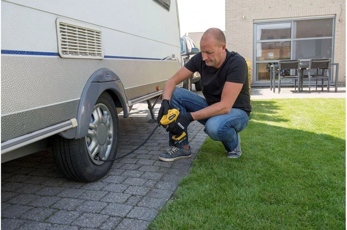 Powerplus POWX1700 Accu Compressor - Luchtcompressor - 18V - 8 Bar - Incl. 1 X 1,5Ah Accu, Lader, Koffer En Accessoires 6 Powerplus POWX1700 Accu Compressor - Luchtcompressor - 18V - 8 Bar - Incl. 1 X 1,5Ah Accu, Lader, Koffer En Accessoires - Afbeelding 4