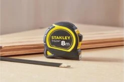 STANLEY Tylon 1-30-657 - Rolbandmaat - 8m Lang - 25mm Breed 17 STANLEY Tylon 1-30-657 - Rolbandmaat - 8m Lang - 25mm Breed -Makita Winkel 1200x798 13