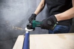 VONROC Accu Haakse Slijper – VPower 20V – Ø115MM – Incl. 1x 2.0Ah Accu, Oplader, Zijhandgreep & Tas 15 VONROC Accu Haakse Slijper – VPower 20V – Ø115MM – Incl. 1x 2.0Ah Accu, Oplader, Zijhandgreep & Tas -Makita Winkel 1200x800 138