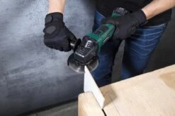 VONROC Accu Haakse Slijper – VPower 20V – Ø115MM – Incl. 1x 2.0Ah Accu, Oplader, Zijhandgreep & Tas 17 VONROC Accu Haakse Slijper – VPower 20V – Ø115MM – Incl. 1x 2.0Ah Accu, Oplader, Zijhandgreep & Tas -Makita Winkel 1200x800 139