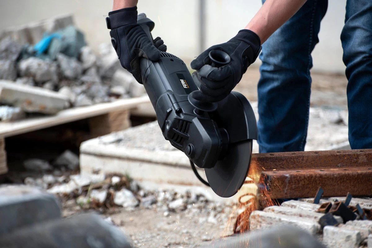 FERM Industrial – Haakse Slijper – 2600W – Ø230MM – 3m Rubberen Kabel 7 FERM Industrial – Haakse Slijper – 2600W – Ø230MM – 3m Rubberen Kabel - Afbeelding 5