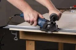 FERM Precisie Invalzaag/mini-cirkelzaag - 500W – 22mm Zaagdiepte - Variabele Snelheid - Incl. Geleiderails, Stofafzuiging, 3 Zaagbladen En Opbergkoffer -Makita Winkel 1200x800 242