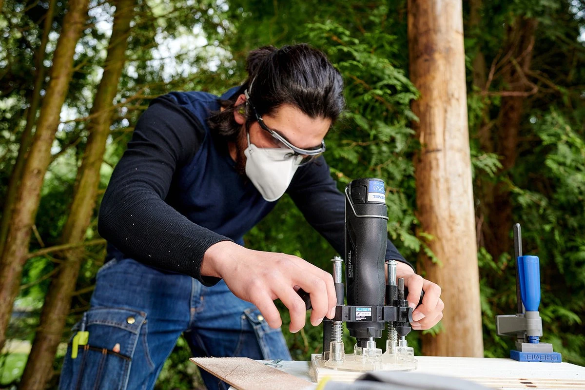 Dremel 8260 Multitool - Met Accu En Lader - Incl. Accessoires 14 Dremel 8260 Multitool - Met Accu En Lader - Incl. Accessoires - Afbeelding 12