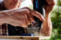 Dremel 8260 Multitool - Met 2x 12 V Accu's - 65 Accessoires, 5 Hulpstukken En Bluetooth-connectiviteit -Makita Winkel 1200x800 33