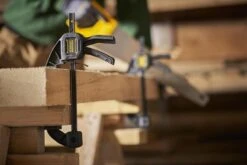 Stanley FMHT0-83232 Eenhandsklem - 15cm -Makita Winkel 1200x800 409