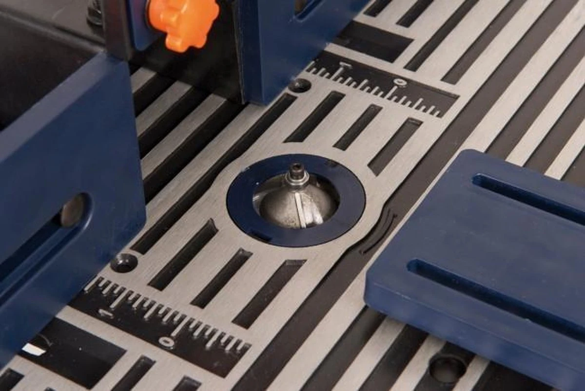 FERM PRA1011 Bovenfreestafel - Universeel Toepasbaar - Incl. Verstelbare Hoekgeleider En Stofzuigeraansluiting 13 FERM PRA1011 Bovenfreestafel - Universeel Toepasbaar - Incl. Verstelbare Hoekgeleider En Stofzuigeraansluiting - Afbeelding 11