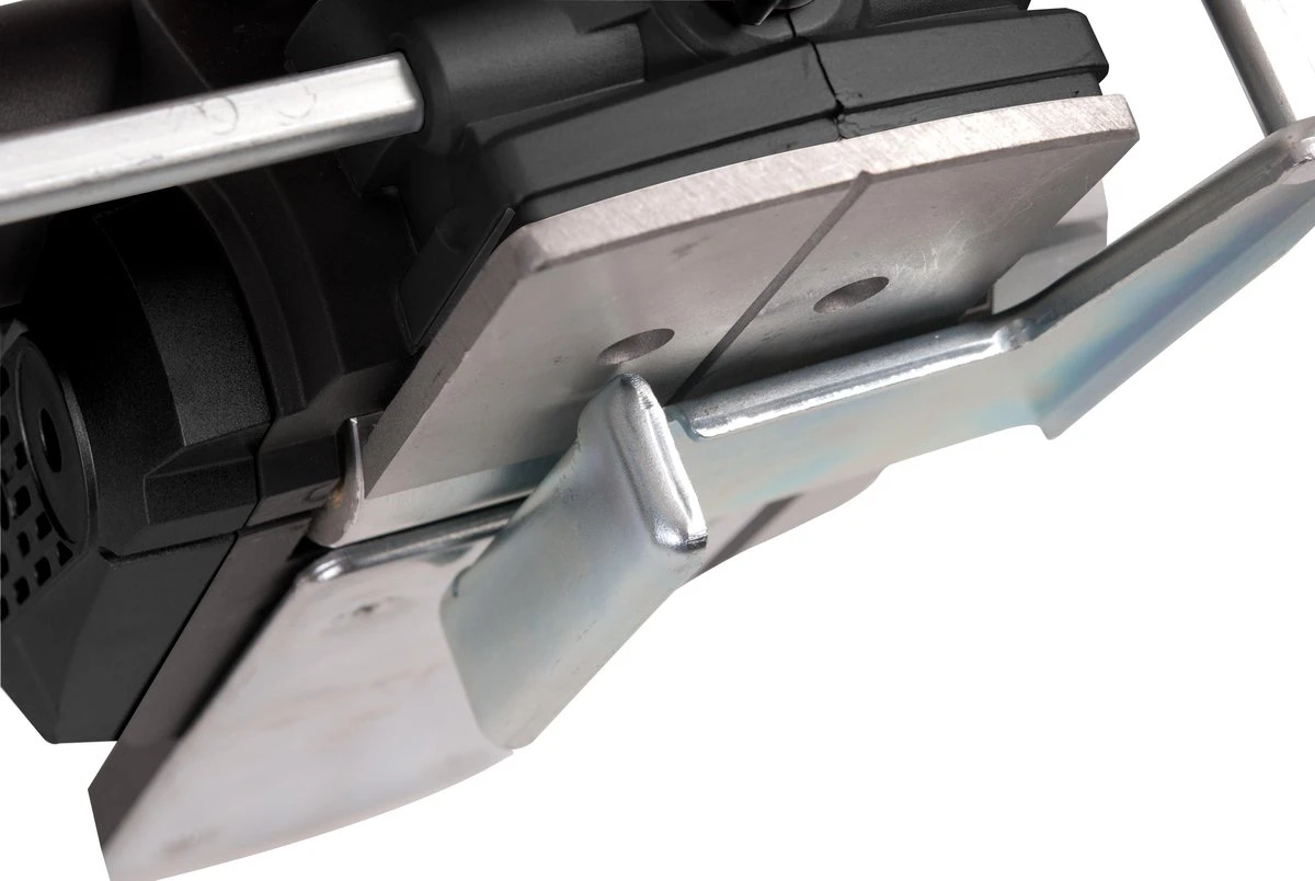 FERM Schaafmachine - 650W - Omkeerbare Messen - 8 Instelbare Schaafdieptes - Incl. Parallelgeleider En Opvangzak 10 FERM Schaafmachine - 650W - Omkeerbare Messen - 8 Instelbare Schaafdieptes - Incl. Parallelgeleider En Opvangzak - Afbeelding 8