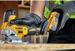 DeWALT DCS335NT Accu Decoupeerzaag 18V Losse Body In TSTAK 17 DeWALT DCS335NT Accu Decoupeerzaag 18V Losse Body In TSTAK -Makita Winkel 1200x810