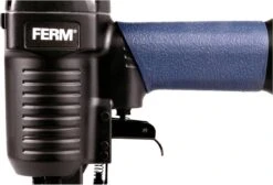 FERM ATM1051 Pneumatische Spijker- En Nietpistool - Combitacker - Spijkers (15-50mm) - Nieten (16-40mm) - Incl. Spijkers, Nieten En Koffer -Makita Winkel 1200x817 2