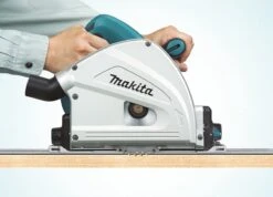 Makita SP6000J1X2 Invalcirkelzaag | 2 Geleiderails + Koppelstukken | 1300w 165mm -Makita Winkel 1200x863