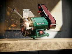 PARKSIDE Staande Bandschuur- En Slijpmachine - Slijp-/schuuroppervlak: Ø150 Mm / 50 X 686 Mm - Snelheid: 23 M/sec. (schuurschijf) Of 15 M/sec. (schuurband) - Vermogen: 240 W - Toerental: 2980 Min-¹ - Ideaal Om Metaal, Hout En Kunststof Te Bewerken -Makita Winkel 1200x900 108