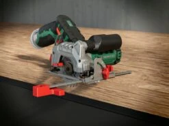 PARKSIDE Accu-handcirkelzaag 12V Zonder Accu - Toerental: 1400 Tpm - Zaaghoek: 0–45° - Zaagdiepte: Max. 26 Mm (bij 0°) - Zaagblad: Ø85 X Ø15 Mm - Exclusief Accu En Snellader -Makita Winkel 1200x900 128