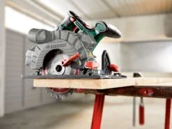 Parkside Accu Handcirkelzaag 20V - Ø Zaagblad: 150 Mm - Max. Zaagdiepte Hout: 0 - 48 Mm (0°) | 0 - 36 Mm (45°) - Zaagdiepte En Zaaghoek Traploos Instelbaar - Accu En Snellader Niet Inbegrepen -Makita Winkel 1200x900 149