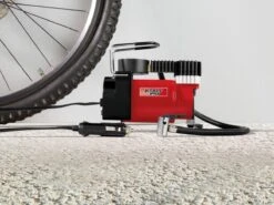 Mini Compressor 12v - Compressor Bandenspanning - Handig Voor In De Auto - Banden Pomp - Mini Compressor 10bar. - Banden Fiets Oppompen - Ballen Pomp - Zwembad Pomp - Autobanden Pomp -Makita Winkel 1200x900 50