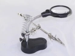 Benson Derde Handje Met LED Vergrootglas - Soldeerbout Houder 23 Benson Derde Handje Met LED Vergrootglas - Soldeerbout Houder -Makita Winkel 1200x900 87