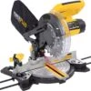 Powerplus POWX075700 Afkort- En Verstekzaag - Zaag - 1500W - 210mm Zaagblad - Incl. 24 Tanden Zaagblad Voor Hout, Laser En Zijsteunen En Stofzuigeraansluiting -Makita Winkel 1200x915 1