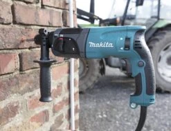 Makita BITFIX HR2470 Boorhamer - 780 W - 2.7 J -Makita Winkel 1200x921 4