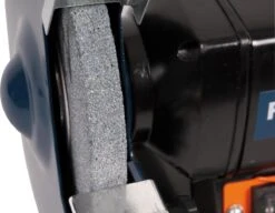 FERM Tafelslijpmachine - 150W - Stofdichte Schakelaar - Vonkvangers - Incl. 2 Slijpschijven Voor Fijn- Als Grof Slijpen -Makita Winkel 1200x931 2