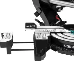 VONROC Compacte Afkortzaag - Kapzaag - Verstekzaag 2200W - Ø216mm – 5200 /min – Demonteerbare Verstekarm - Trekfunctie - Verstelbare Tafelverbreders – Kantelbaar (0-45°) – Lengtestop – Diepteregeling - Laser & LED – Incl. Zaagblad & Werkstukklem -Makita Winkel 1200x992 6