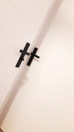 Deurklink Met WC Slot - 63mm - Eliot Serie Op Schild - Mat Zwart - Complete Set -Makita Winkel 675x1200 4