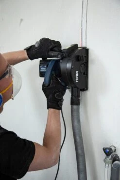 FERM WSM1009 Muurfrees - Freesmachine - 1700W - Met 2 Diamantschijven 125mm - Laser - Stofzuigadapter - Stevige Opbergkoffer -Makita Winkel 800x1200 1